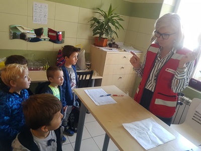 Mali humanitarci – posjet Crvenom križu - slika broj: 15