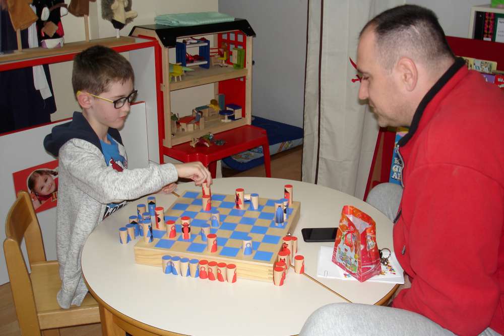 Uspješna provedba Igraonica za potencijalno darovitu djecu proslavljena druženjem s roditeljima - slika broj: 40