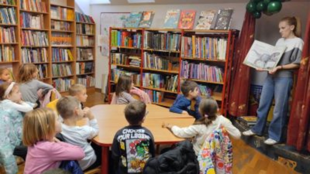 Leptirići obilježili Mjesec knjige - slika broj: 1